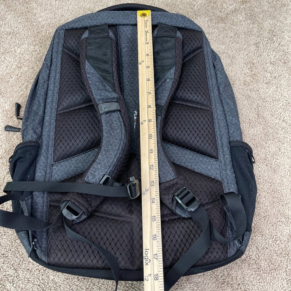 The North Face Recon Backpack Black Rose Gold School Gym Travel Laptop Work - Picture 6 of 14